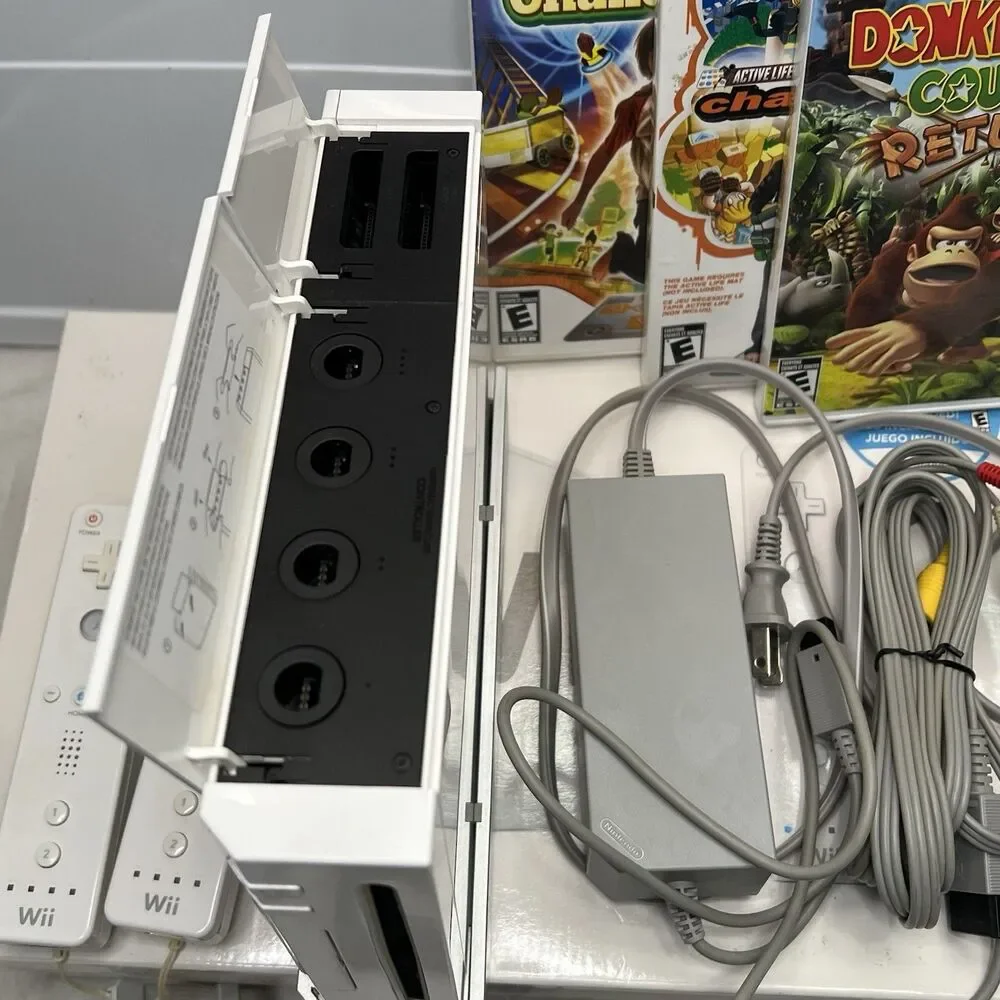 Nintendo Wii Console White Bundle Box w/ Accessories Remotes and Games RVL 001